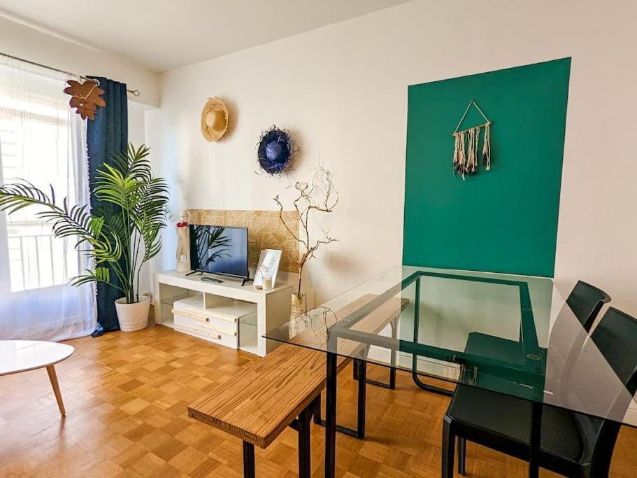 Cosy Spring 2Ch - Place Verdun - Stationnement Gratuit Pau Exterior photo